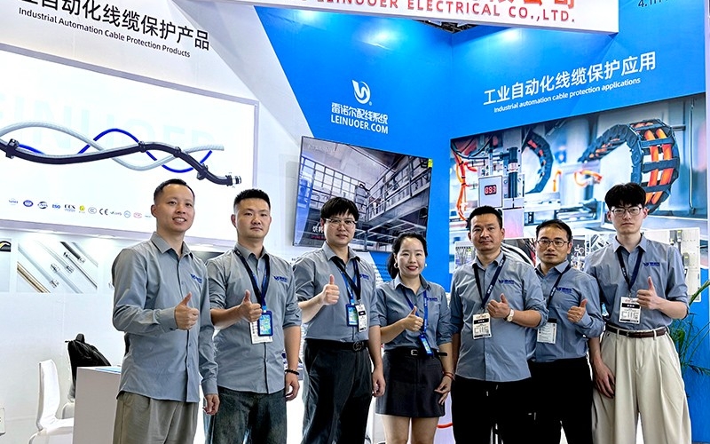 浙江雷諾爾電氣參展工博會圓滿成功，工業(yè)線纜連接保護方案收獲關(guān)注與認可